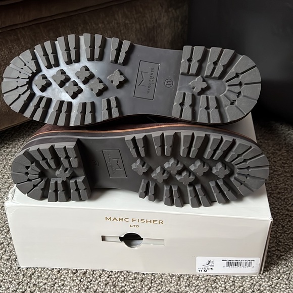 Marc Fisher Izzie Brown Suede Bootie Size 11M - Picture 8 of 8